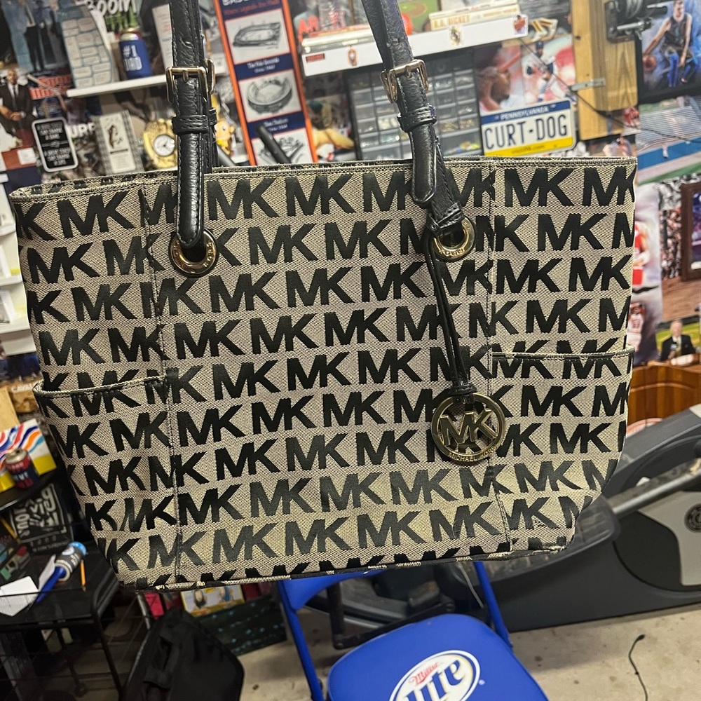 🔥 HUGE MK Michael Kors Signature Tote Bag